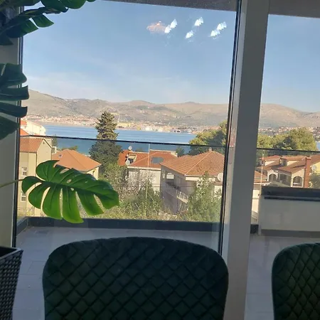 Marinore 特罗吉尔