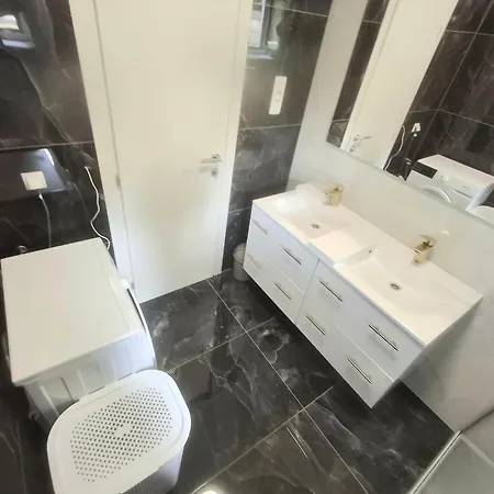 Marinore 公寓 特罗吉尔